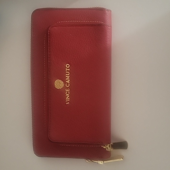 Vince Camuto Brand New Brick Red Wallet Never Used - Picture 4 of 4